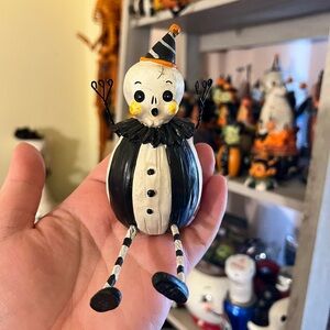 JOHANNA PARKER SKELETON SHELF SITTER